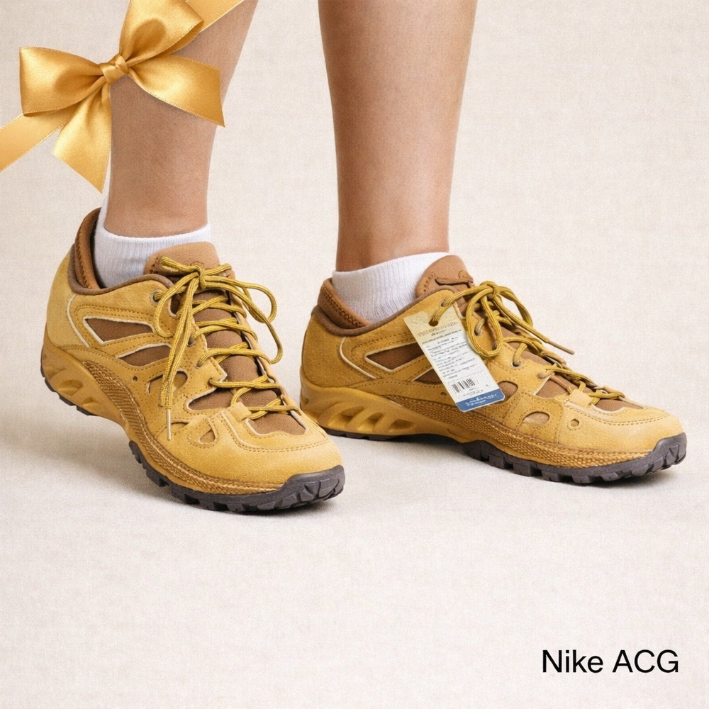 Nike ACG Air Exploraid Trail Shoes Wheat Gold Womens 7.5 NWT